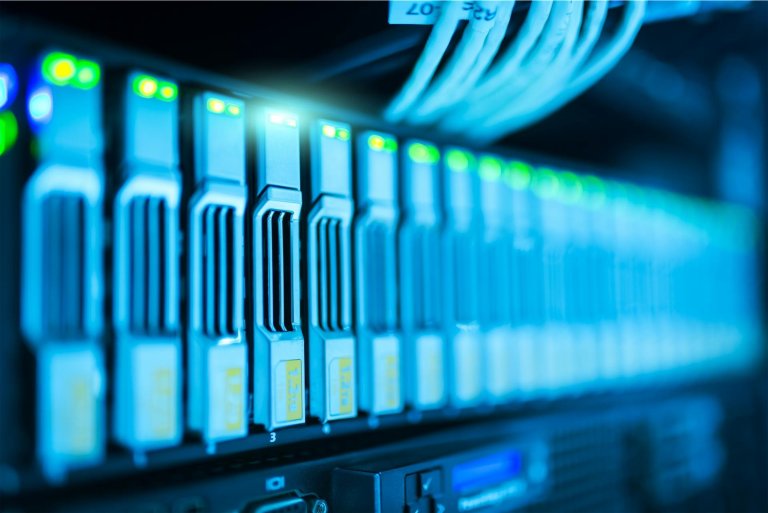 Festplatten im Server-Rack