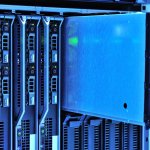 Server im Datacenter mit HDDs
